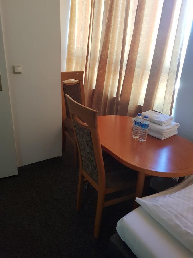 Hotel Wandsbek Хамбург Екстериор снимка