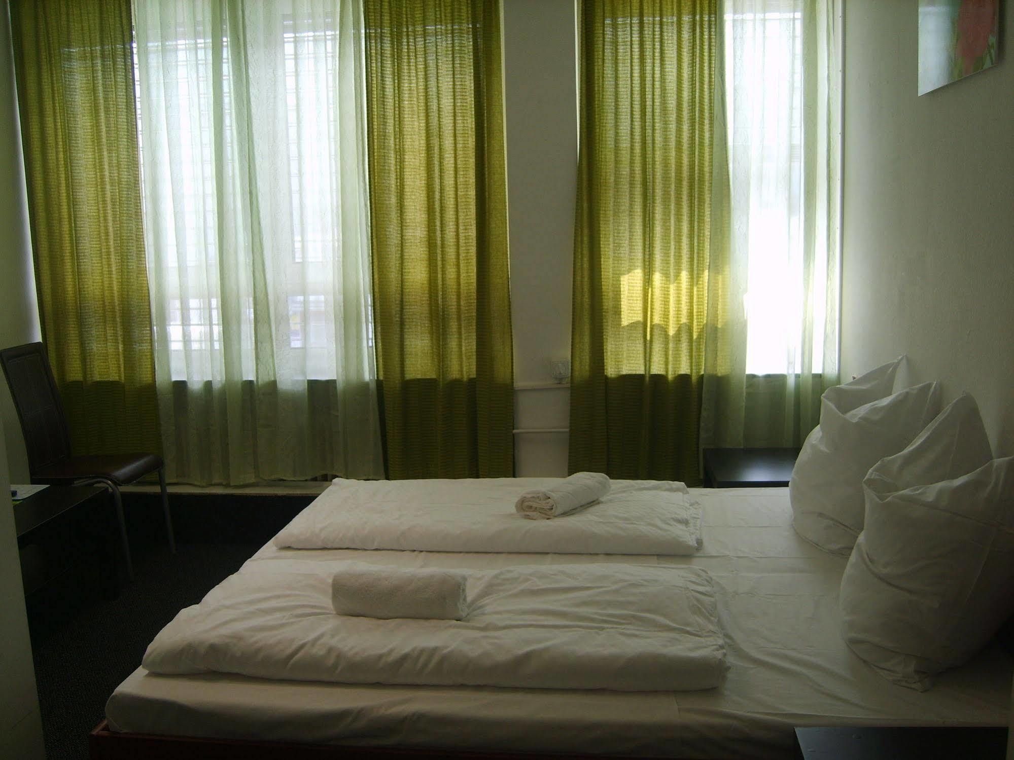 Hotel Wandsbek Хамбург Екстериор снимка